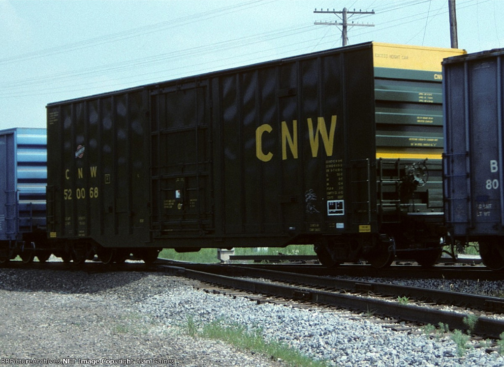 CNW 520068